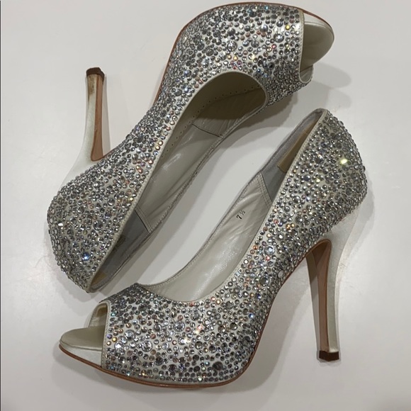 Benjamin Adams Wedding Heels - Picture 5 of 6